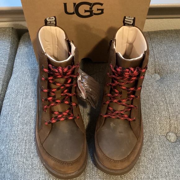 UGG® Kids' Robley Waterproof Boot (Big Kid), size 4 - Picture 6 of 13